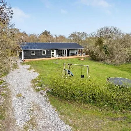 4 Bedroom Pet Friendly In Casa vacanze Ebeltoft