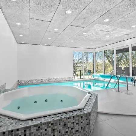 4 Bedroom Pet Friendly In Casa vacanze